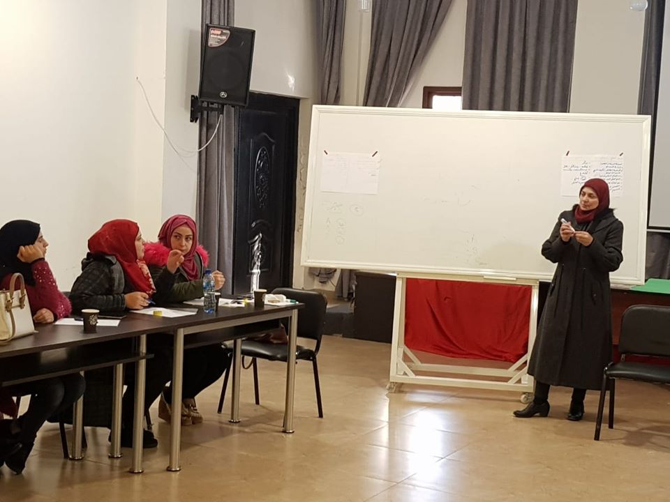 ورشة تربوية تدريبية لمعلمات رياض الاطفال في مدارس اتحاد بلديات جبل عامل الرسمية